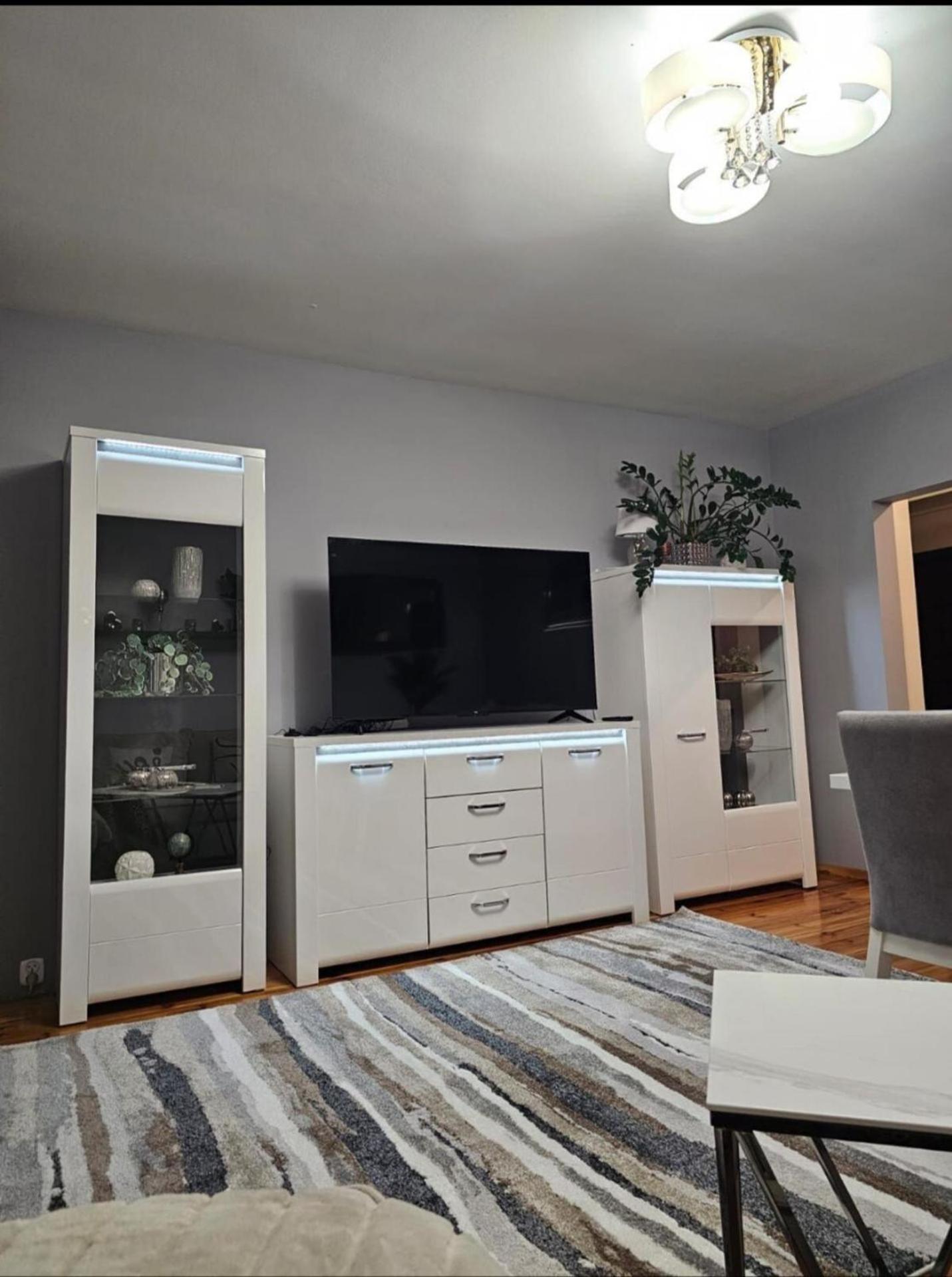 Apartment In Zyrardow 10Min To Suntago Zewnętrze zdjęcie