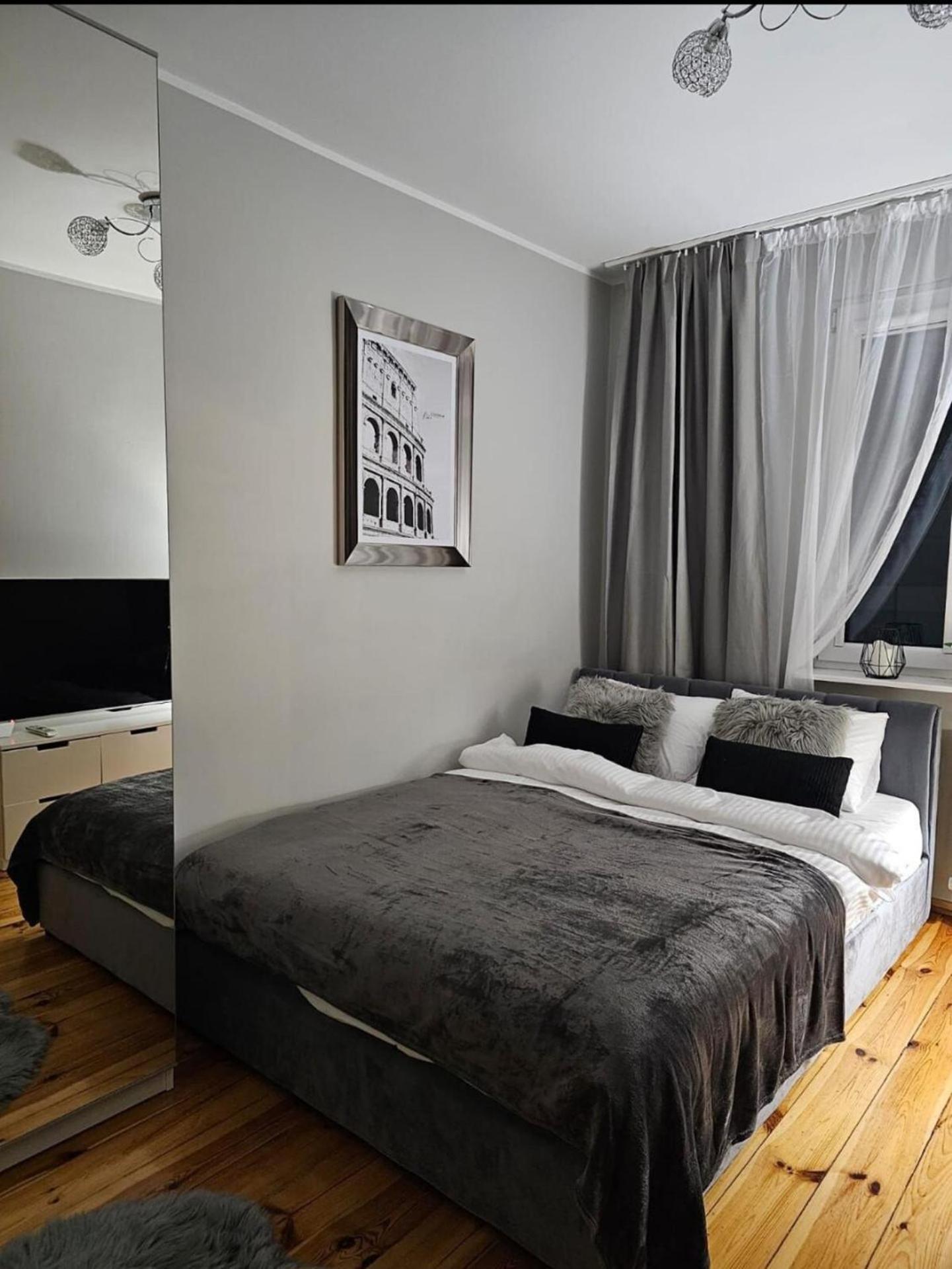 Apartment In Zyrardow 10Min To Suntago Zewnętrze zdjęcie