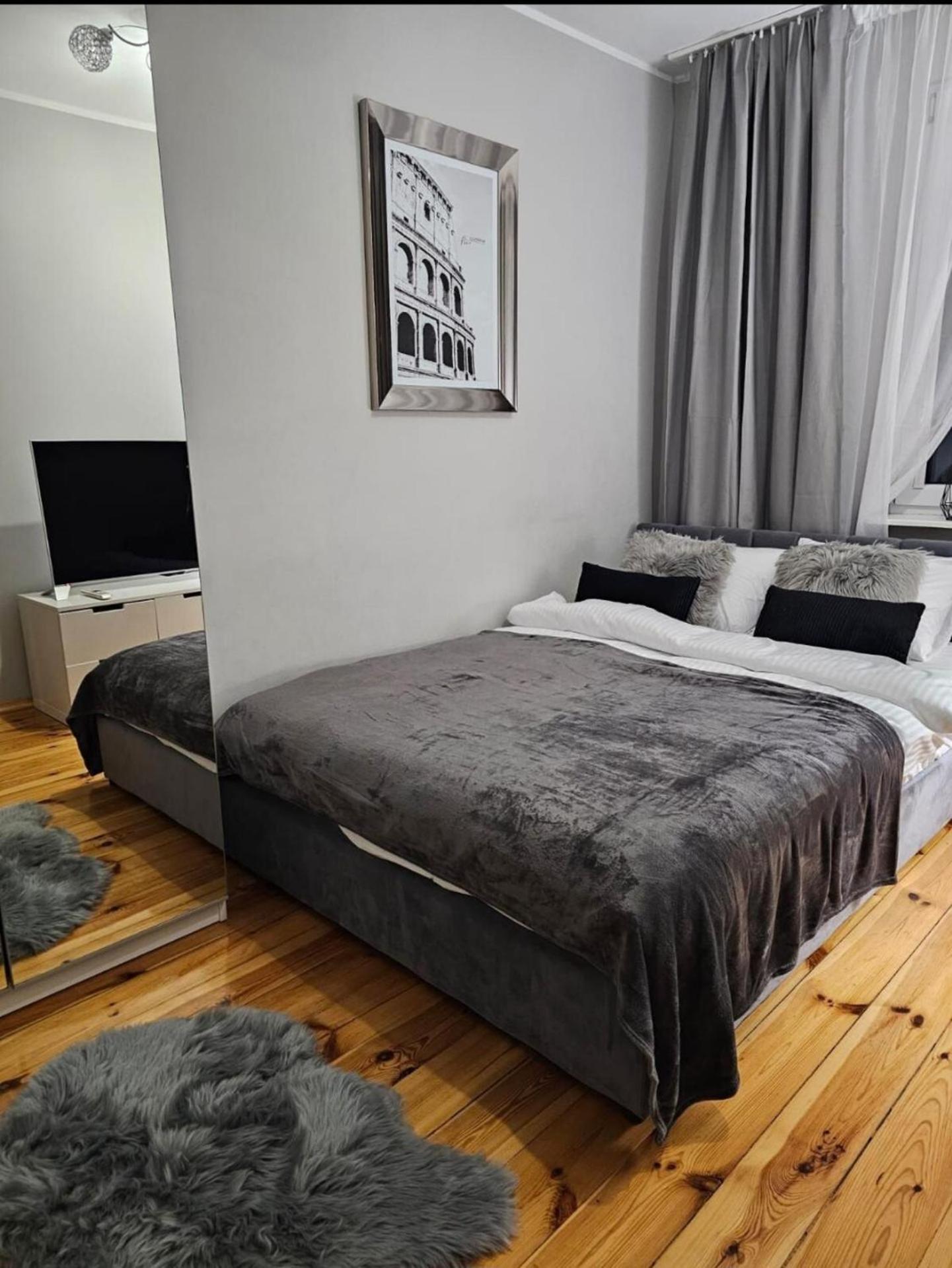 Apartment In Zyrardow 10Min To Suntago Zewnętrze zdjęcie